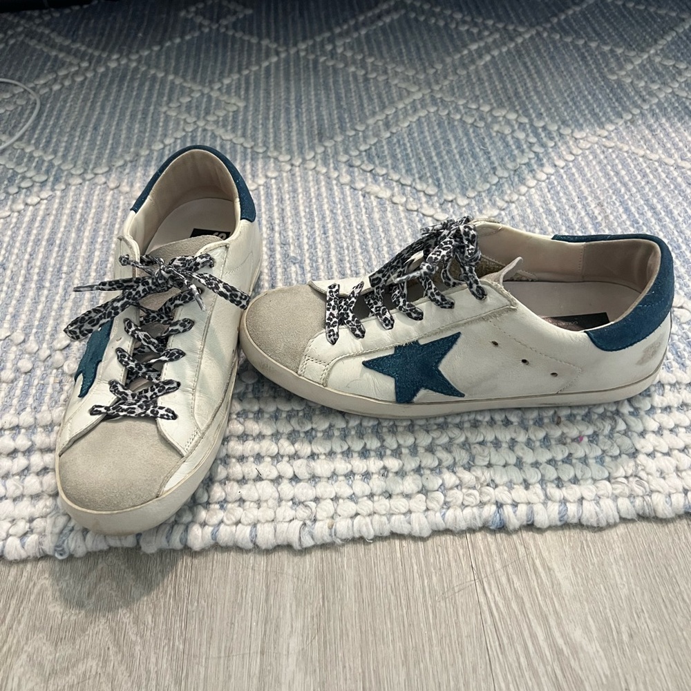 GOLDEN GOOSE!
